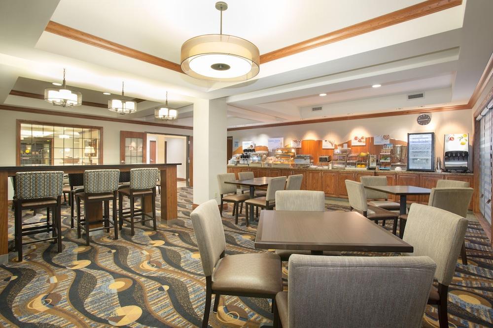 Holiday Inn Express Hotel & Suites Concordia Us 81 By Ihg Exterior foto