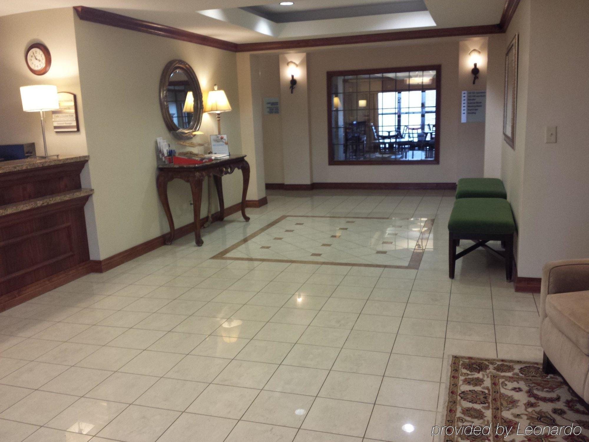 Holiday Inn Express Hotel & Suites Concordia Us 81 By Ihg Exterior foto